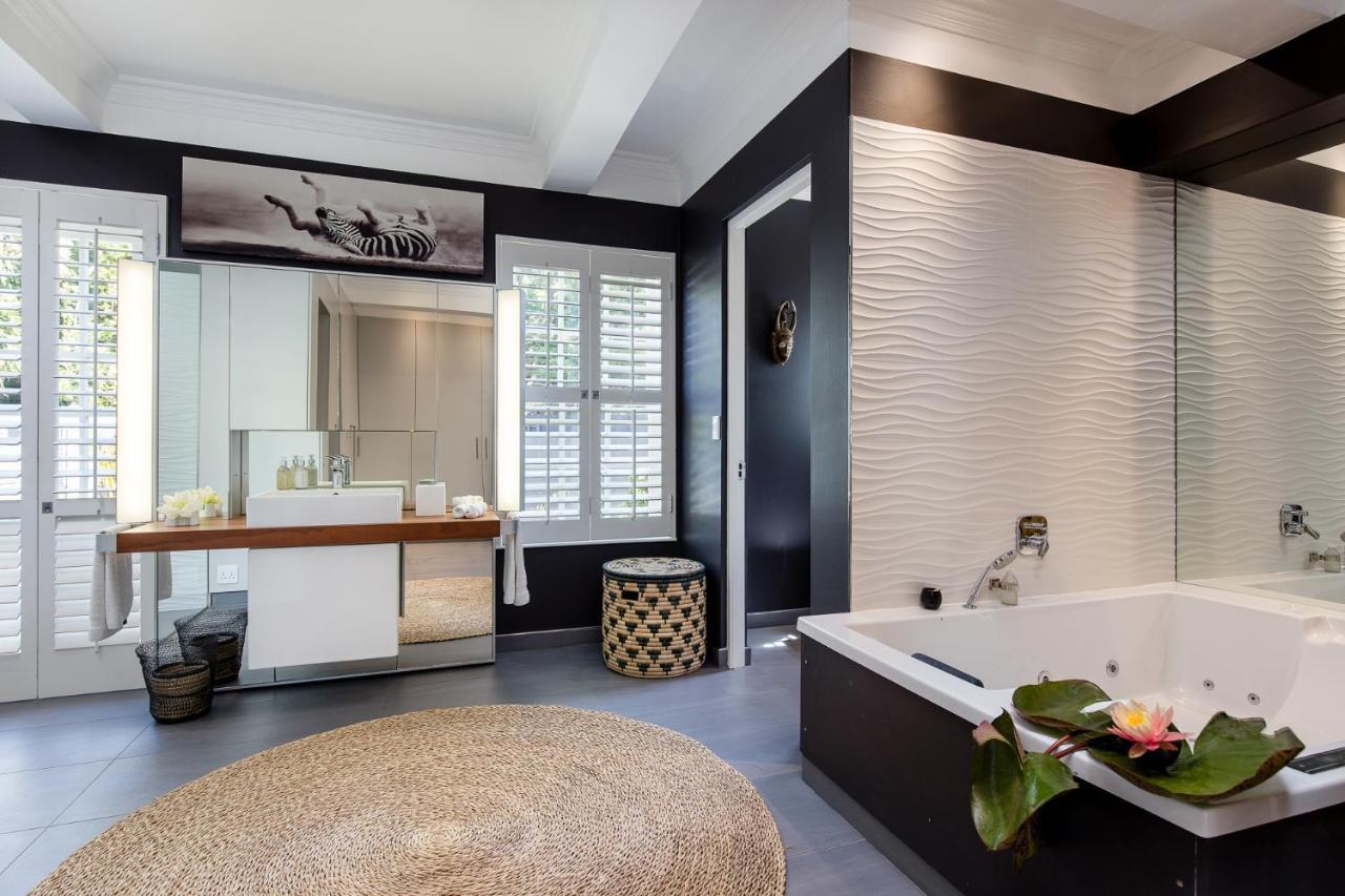 Guest house 14 On Klein Constantia Cape Town