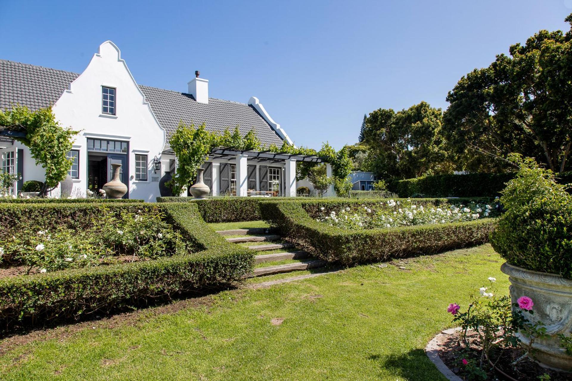 14 On Klein Constantia Guest house 5*